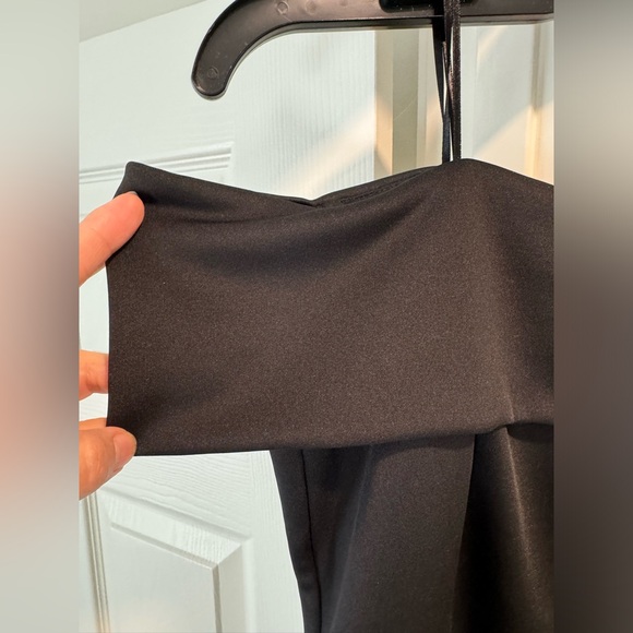 🌟BRAND NEW🌟 Black Classic over the Shoulder Dress - Picture 3 of 5